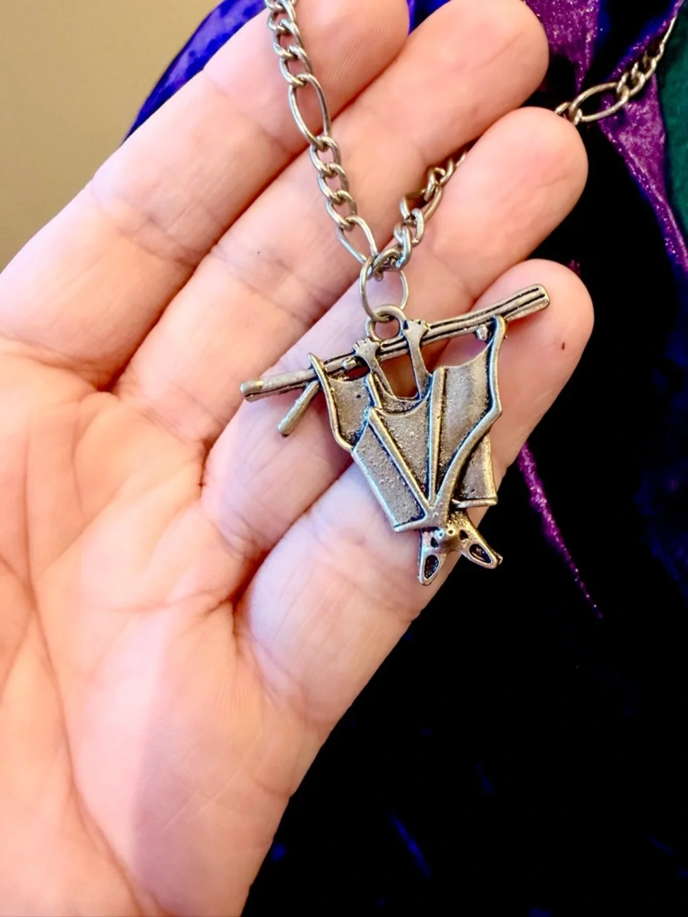 💫🦇 ❤️ 🐈‍⬛ AdOrAbLe lil spooky bat necklace 💫🌞!